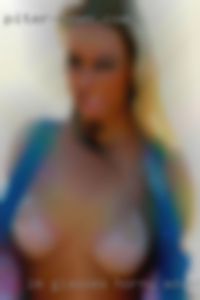 I'm glasses horny adventurous, kind, sassy and fun.